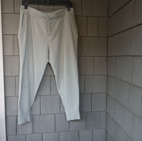 Cuyana; French Terry Tapered Lounge Pant - Picture 2 of 4